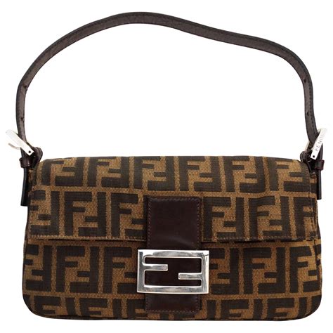 fendi baguette shoulder bag
